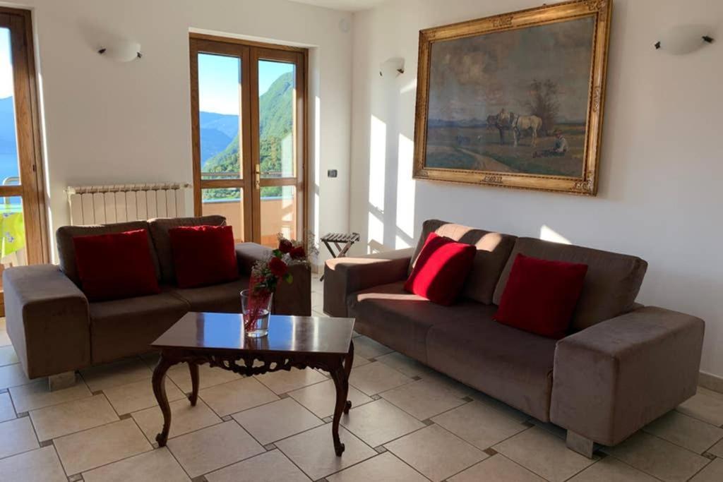 Cozy House On Iseo Lake Fonteno Exterior photo